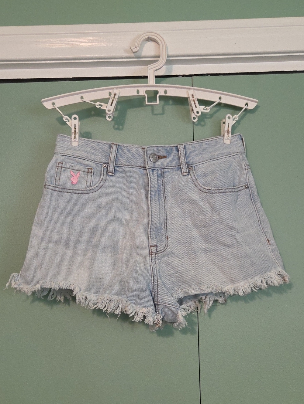 PLAYBOY Pacsun Light Blue Denim Frayed Hem Shorts with Pink Bunny Size 26